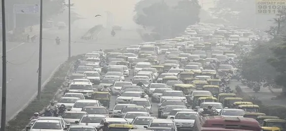 Delhi pollution: Smog in national capital, AQI recorded at 698