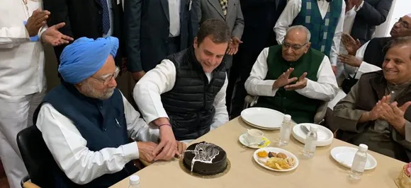 On Congress Foundation Day, Rahul Gandhi and Manmohan Singh's 'sweet' moment steals the show 