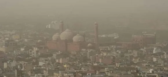 Delhi Weather: Temperature dips, air quality rises to â€˜poorâ€™