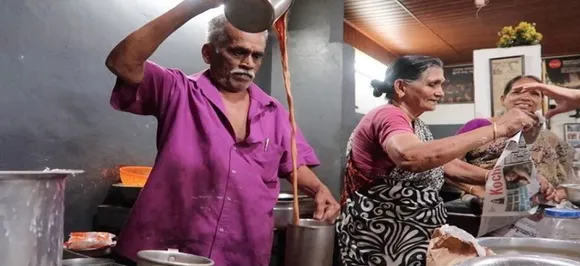 Meet THIS 70-year-old Kerala couple, who sells tea to fund their world travel plans