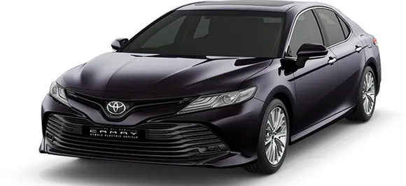 Toyota Camry Hybrid 2019 launched in India and she looks stunning