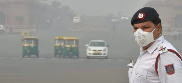 Delhi's air quality slightly improves but still under â€˜very poorâ€™ category