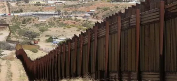 Donald Trump to declare national emergency to build US-Mexico border wall