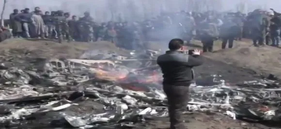 Indian Air Force's Mi-17 chopper crashes in Jammu and Kashmir's Budgam, 2 dead 