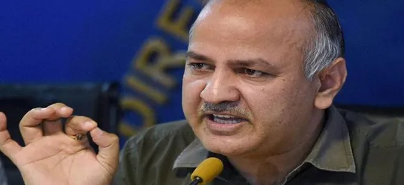 Guest teachers of Delhi government schools protest outside Manish Sisodia's residence