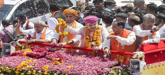 Amit Shah files nomination from Gandhinagar in presence of Shiv Sena chief Uddhav Thackeray