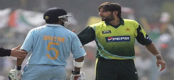 Gautam Gambhir thinks he is a cross between Don Bradman and James Bond: Shahid Afridi