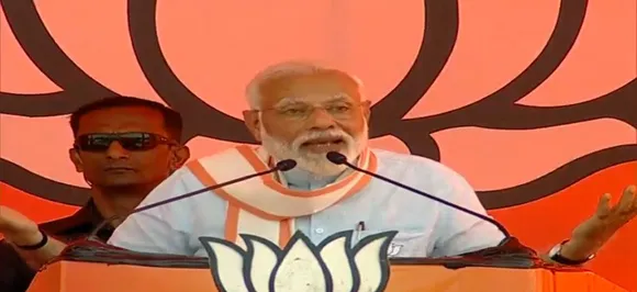 Congress talks about â€˜loveâ€™ yet support people who want to cut me into pieces: PM Modi