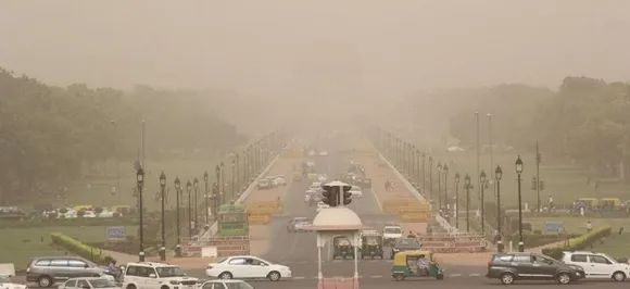 Massive dust storm hits Delhi-NCR, likely to bring respite from scorching heat