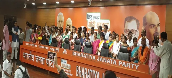 2 Trinamool MLAs, 1 from Left; over 50 councillors join BJP in Delhi 