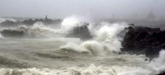 Cyclone Vayu likely to cross Gujarat coast with wind speed of 130 kmph, IMD issues alert 