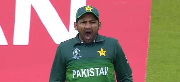 Pakistani skipper Sarfaraz Ahmed brutally trolled for 'yawning' during India game