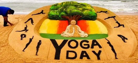 Yoga Day: Pak govt's Twitter handle posts tricolour symbol, quickly edits but not before netizens take note