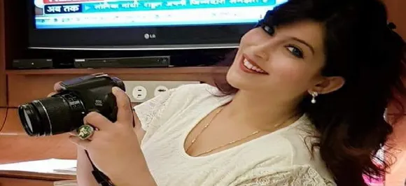 Woman journalist shot at, eggs hurled at her car by masked men in Delhi 