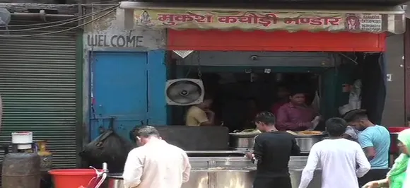 This Aligarh 'kachori' seller earns over Rs 60 lakh annually, 'stunned' tax dept sends him notice 