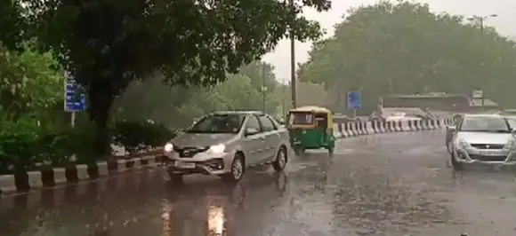 Rains lash Delhi-NCR, bring respite from scorching heat