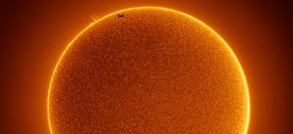 This SPECTACULAR photo of ISS crossing Sun is your daily dose of cosmic bling!    