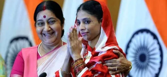 Rescued by Sushma Swaraj from Pakistan, Geeta pays tributes to her 'guardian angel'