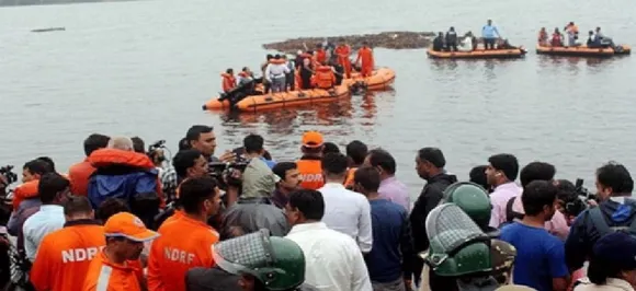 11 Killed, Several Others Missing As Tourist Boat Capsizes In Andhra Pradesh's Godavari River