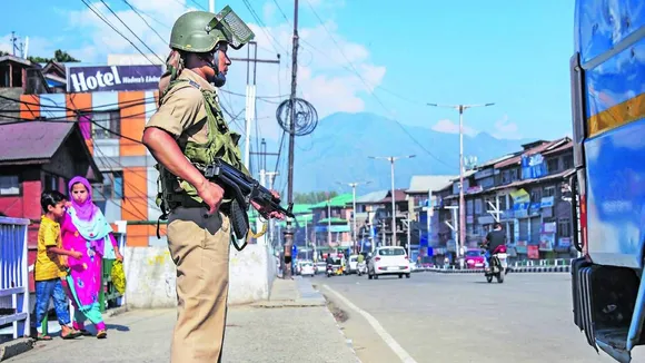 Article 370: Supreme Court To Begin Hearing On Pleas Challenging Abrogation, Restrictions Today