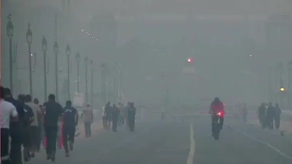 Delhiites Continue To Breath Unhealthy Air As Major Pollutants Breach Danger Mark