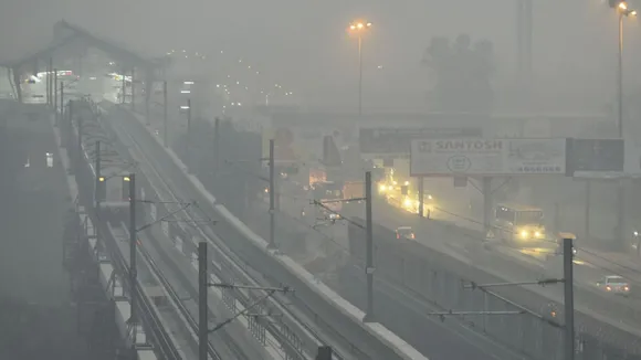 Airpocalypse: Delhi-NCR Gasps For Breath, Air Quality Index Stays At 'Severe' Level Of 500  
