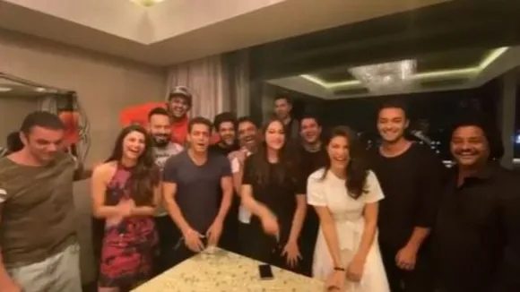 Watch: Salman Khan Sings Happy Birthday For Shah Rukh Khan, Pulls Off King Khanâ€™s Signature Pose