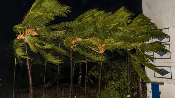 Cyclone 'Bulbul' Makes Landfall, 2 Deaths Reported As Heavy Rains Lash West Bengal, Odisha