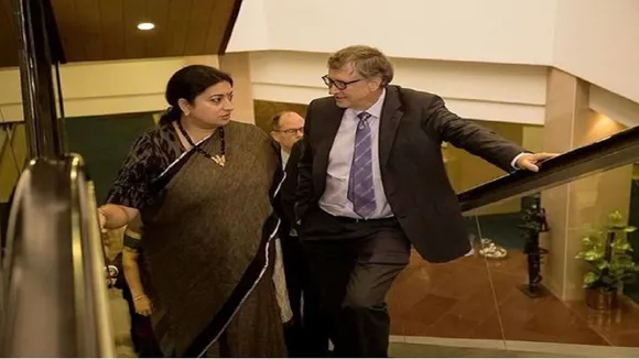 Smriti Irani Shares Picture With Bill Gates And The Caption Is Gold