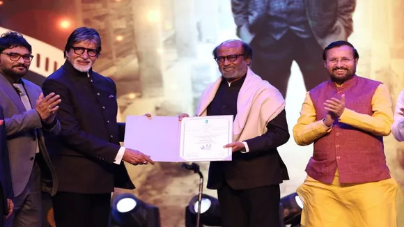 IFFI 2019: Rajinikanth Receives Special Award; Fans Trend 'Pride Icon Of India Rajinikanth'