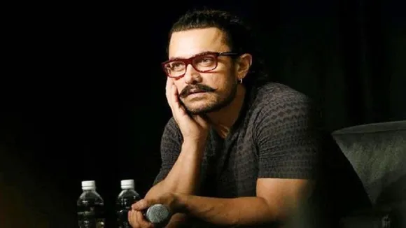 Thug Of Hindostan Star Aamir Khan Visits Golden Temple