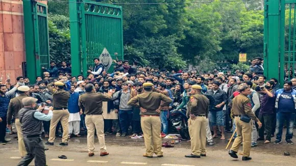 Jamia Tensions: Several DU Students Boycott Exams, Hold Protests