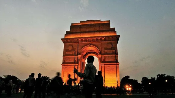 Delhi: 25-Year-Old Man From Odisha Attempts Self-Immolation Near India Gate