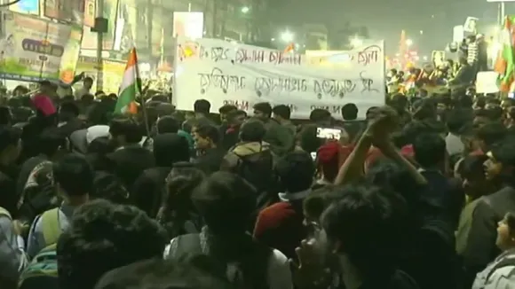 CAA Protest: Jadavpur University Students Thrashed, Women Molested; Three Arrested 