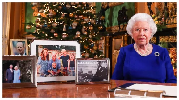 Where Is Prince Harry And Meghan Markle Asks Netzines On Queen Elizabethâ€™s Christmas Photos