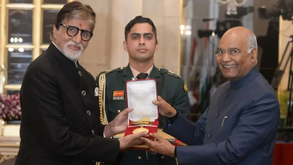 Amitabh Bachchan Receives Dadasaheb Phalke Award From President Ram Nath Kovind