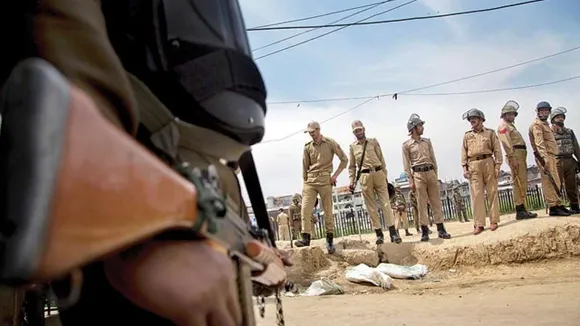 Jammu And Kashmir Police Says DSP, Arrested With Hizbul Members, Will Be Treated As Terrorist