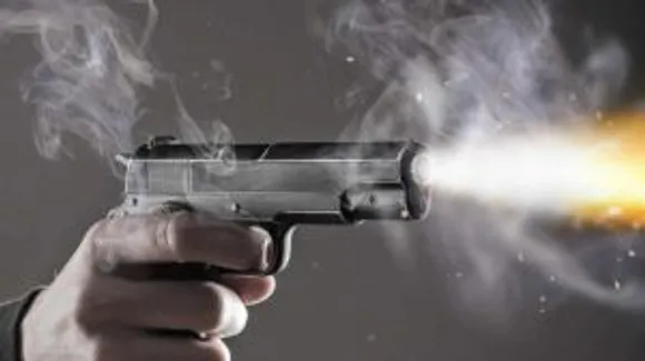 brother fired sister inlaw in delhi