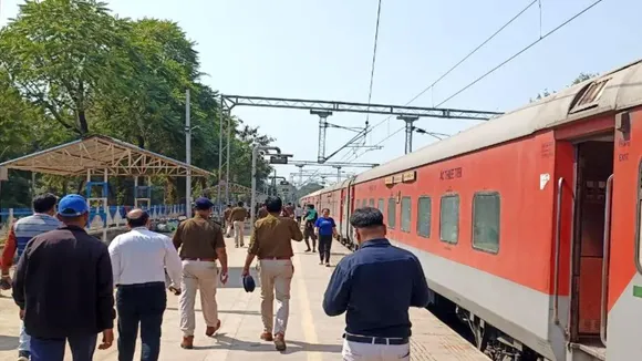 Kamayani Express bomb threat