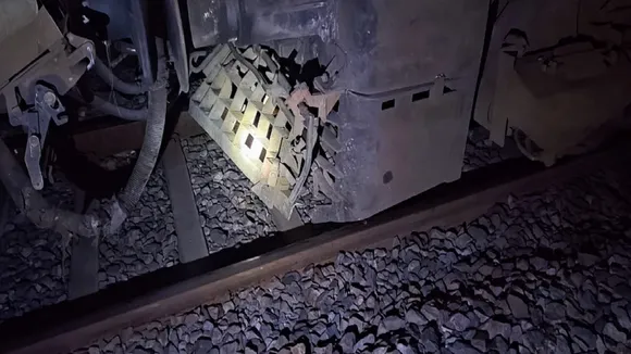 train derailed