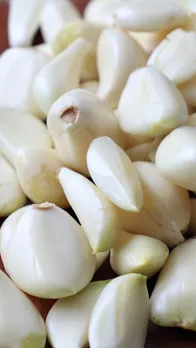 खाली पेट लहसुन खाने के अनगिनत फायदे!