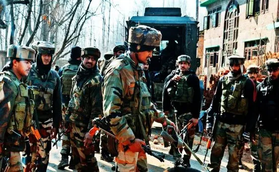 J&K: सेना ने ढेर किये 13 आतंकी, 3 जवान शहीद,  अलगाववादियों ने बुलाया बंद