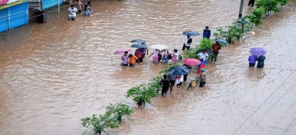 ओडिशा में भारी बारिश के बाद उफान पर बैतरणी नदी, अगले 24 घंटों में  अलर्ट पर ये राज्य, जानें मौसम का हाल