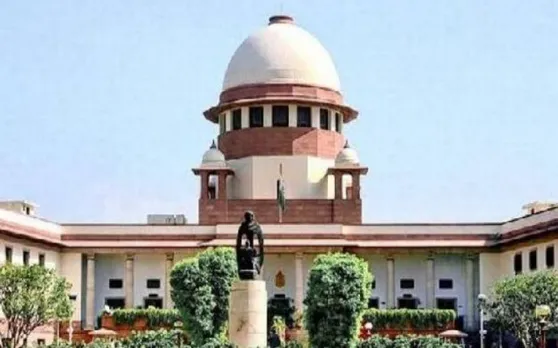 Social Media को आधार से लिंक करने की याचिका की Supreme Court में सुनवाई आज