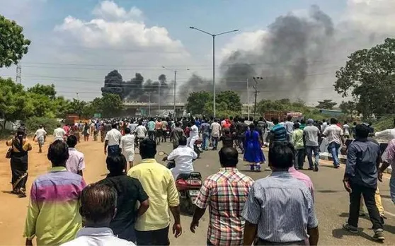 आगरा में एक फैशन शो में राष्ट्रगीत वंदे मातरम की धुन पर मॉडल्स ने किया कैटवॉक