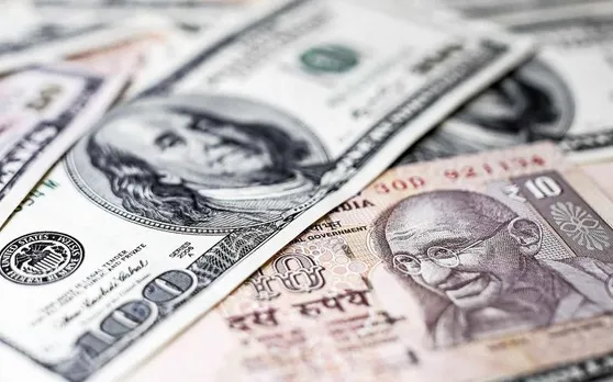 Rupee Open Today 26 Aug: डॉलर के मुकाबले भारतीय रुपया लुढ़का, 32 पैसे कमजोर