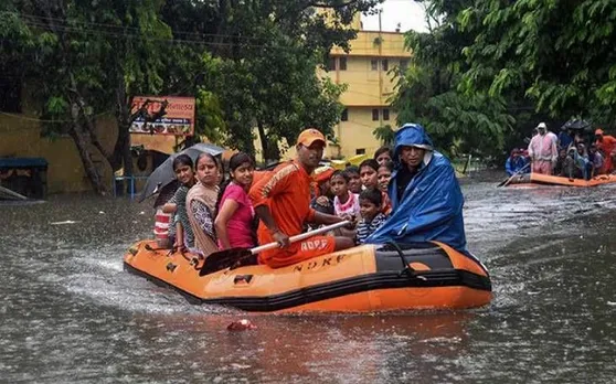 देशभर में भारी बारिश से 120 से ज्यादा लोगों की मौत, यूपी में सबसे ज्यादा मरे, बिहार में हालात खराब