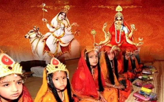 Navratri में अष्टमी पर कन्याओं का पूजन कर मां भगवती की कृपा पाएं