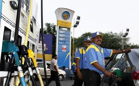 ​​​​​Petrol Price Today 11 Oct: घर से निकल रहे हैं तो चेक कर लें आज के ताजा रेट, यहां मिल रहा है सस्ता पेट्रोल-डीजल