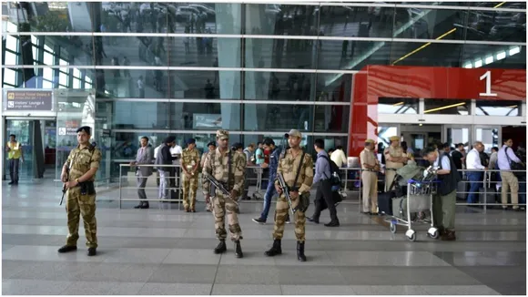 बैग में RDX होने की आशंका, छावनी में बदला इंदिरा गांधी अंतरराष्‍ट्रीय एयरपोर्ट